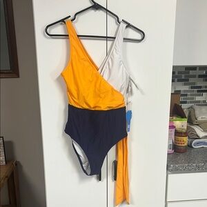 Cupshe one piece bathing suit new with tag